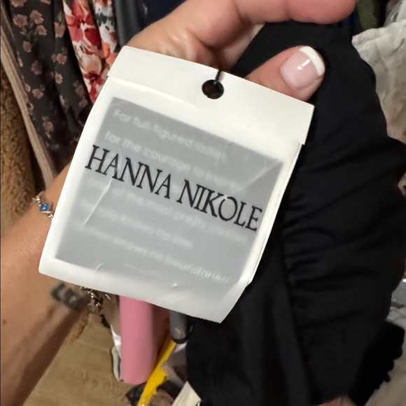 Bikini - Picture 8 of 9